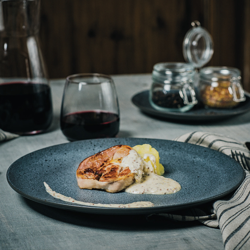 Tournedós a la mostaza con patata rota