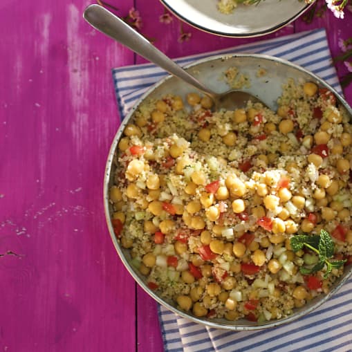 Espaguetis de calabacín con salsa suave de quesos